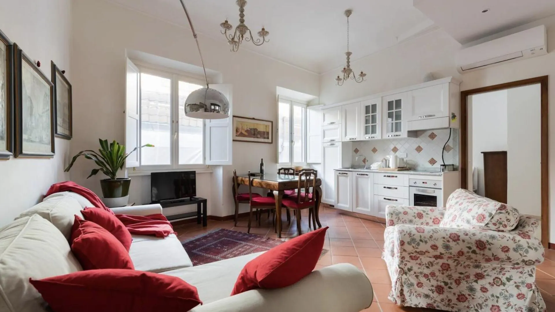 Giglio & Viola Borgia Apartment Florence
