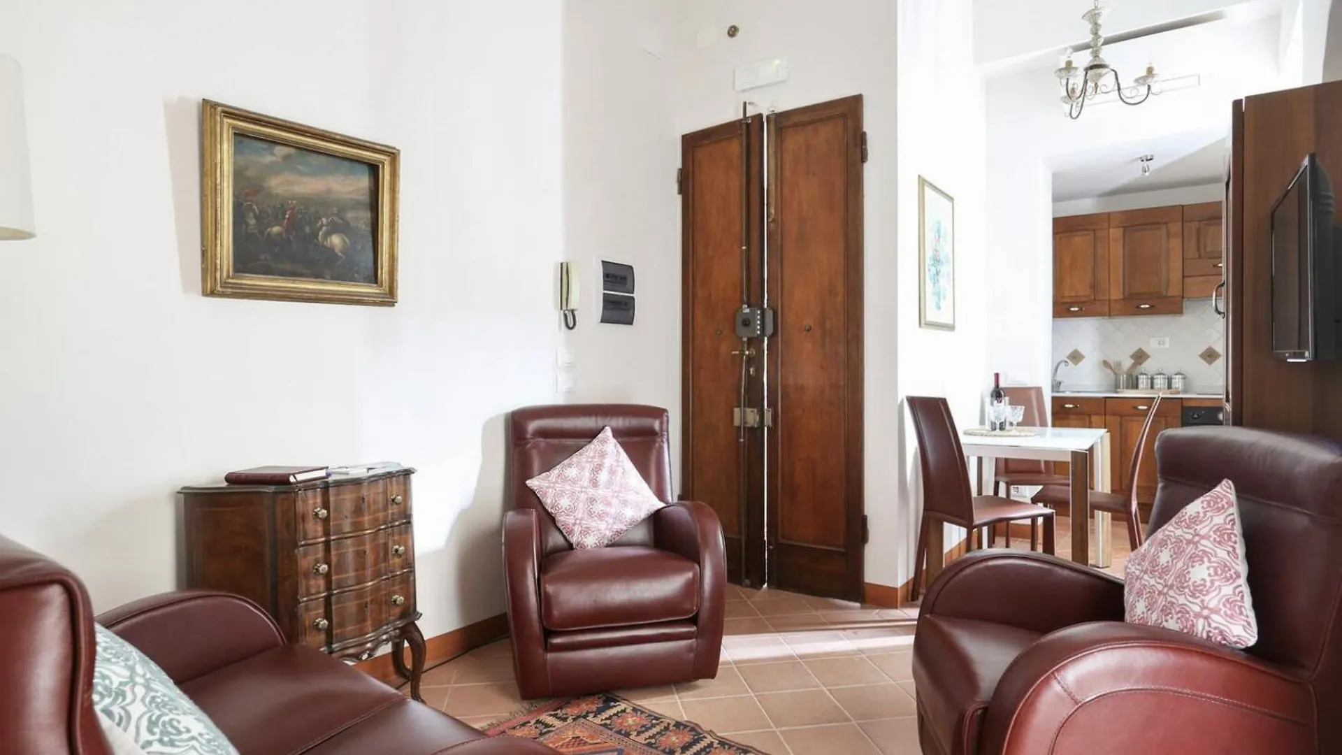 Giglio & Viola Borgia Apartment Florence