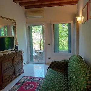 Beatiful Modern Flat Centre With Private Lounge Area Relax , Venezia Italia